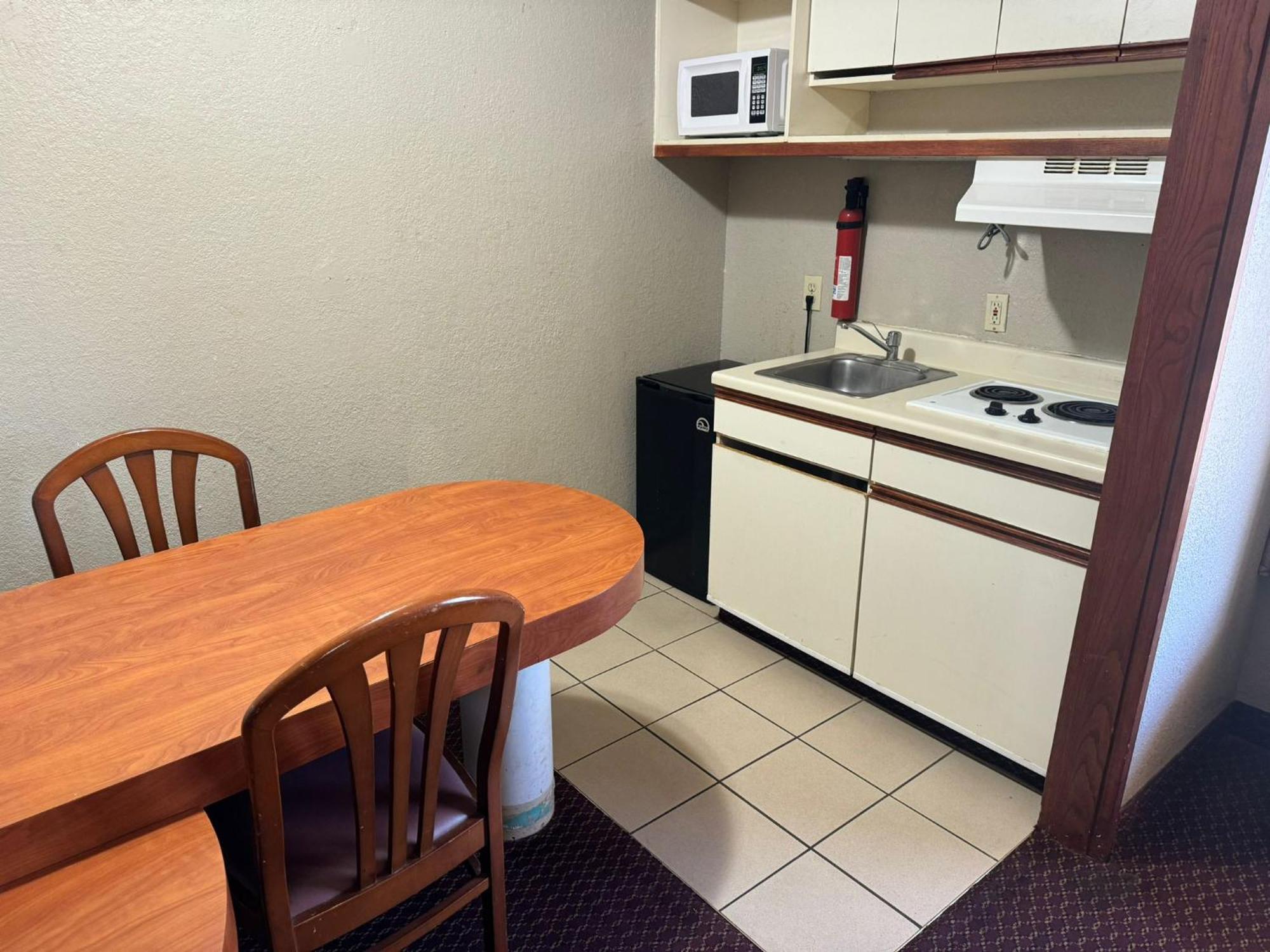 Rodeway Inn & Suites South Of Fiesta Park Сан Антонио Екстериор снимка